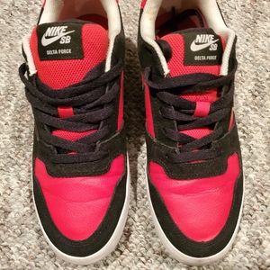 Nike SB Delta Force